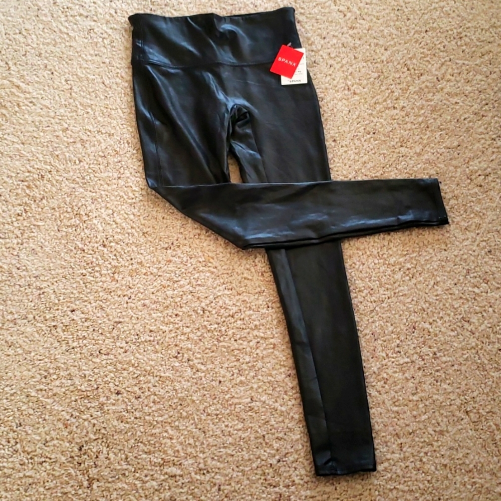 Spanx faux leather skinny pants/leggings. Black, size M.